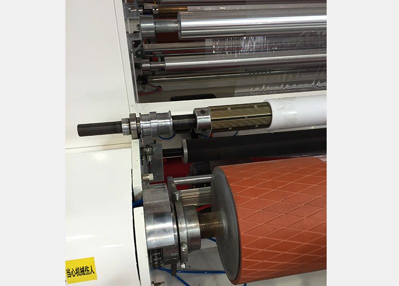 橡膠輥包膠加工需要經(jīng)歷哪些工藝？